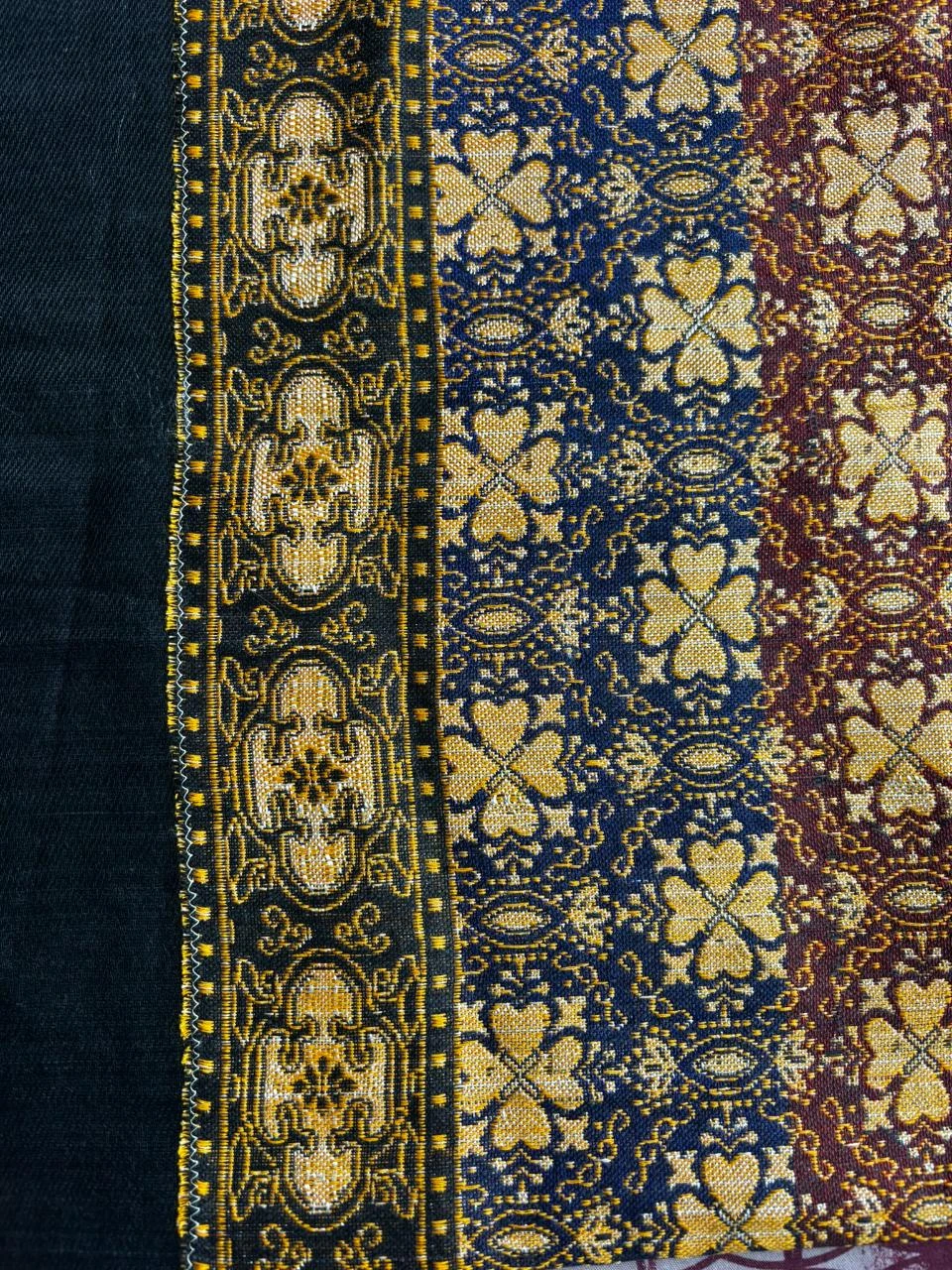 ✨ Elegant traditional tablecloth refined patterns & warm colors /420x200 – photo 6